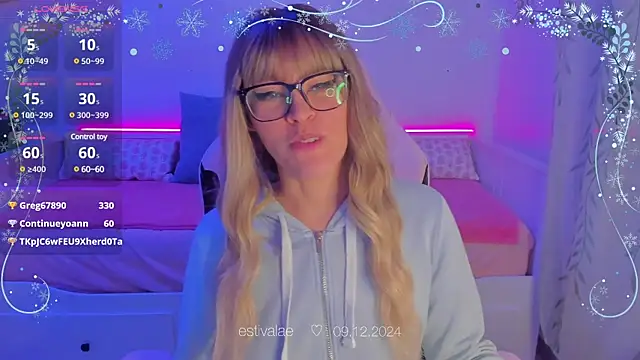 Snapshot of estivalae chatting on December 9, 8:12 pm estivalae online show from December 9, 8:12 pm