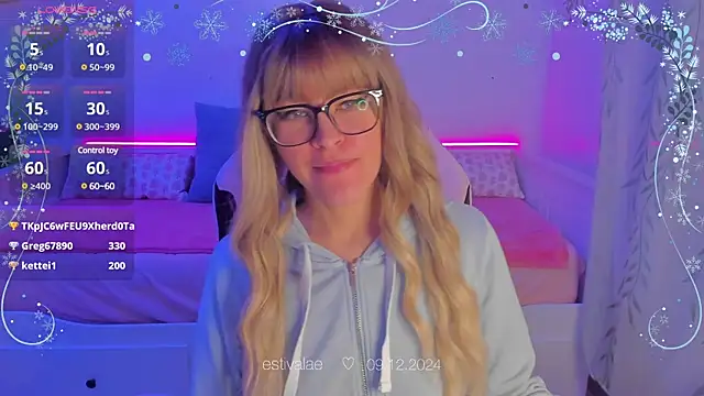 Snapshot of estivalae chatting on December 9, 11:24 pm estivalae online show from December 9, 11:24 pm