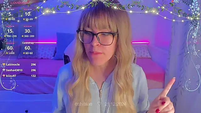 Snapshot of estivalae chatting on December 21, 10:51 pm estivalae online show from December 21, 10:51 pm