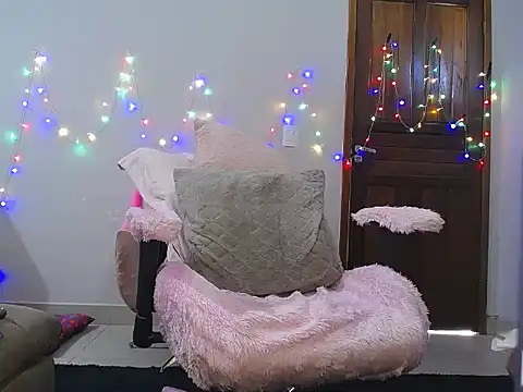 Snapshot of Irresistible24 chatting on March 8, 1:57 pm Irresistible24 online show from March 8, 1:57 pm