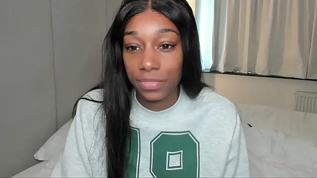 smileybabe online show from February 13, 9:30 am