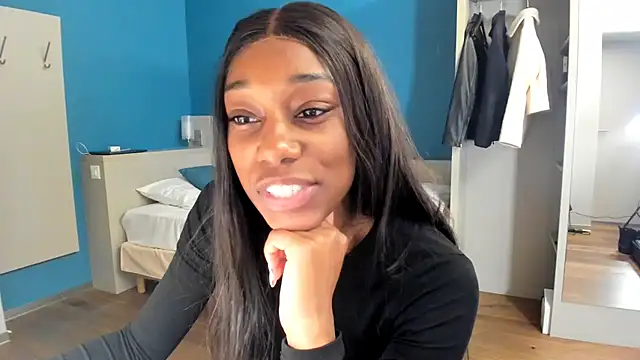 smileybabe online show from October 31, 8:37 am