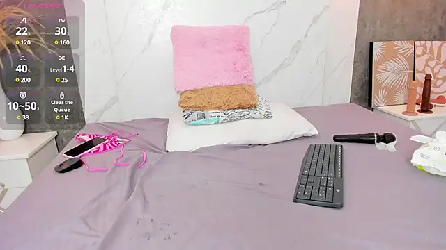 Snapshot of AfroditaRoy chatting on January 5, 11:44 pm AfroditaRoy online show from January 5, 11:44 pm