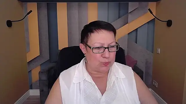 BarbaraTurners online show from November 14, 7:45 pm