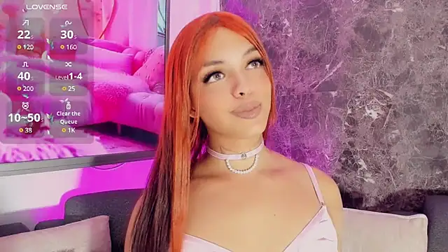 Emmaa Saenz  online show from December 31, 3:53 pm