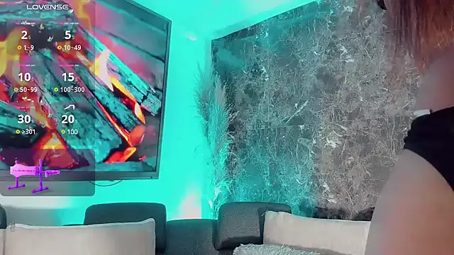 Emmaa Saenz  online show from January 23, 9:50 pm