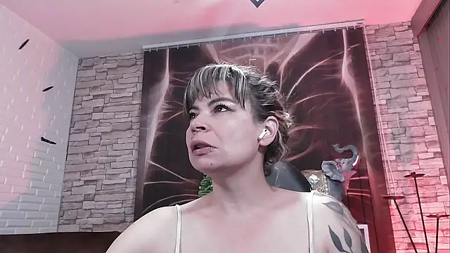 charlotedoll online show from December 10, 4:02 am