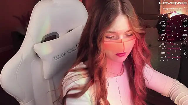 Frau Lina online show from December 13, 5:10 pm