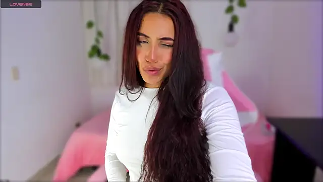 Snapshot of veronicaxx69 chatting on January 8, 5:27 am veronicaxx69 online show from January 8, 5:27 am