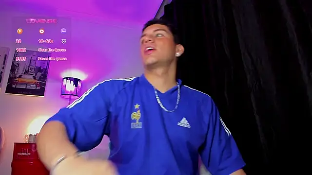 Curlblue online show from December 2, 5:37 am