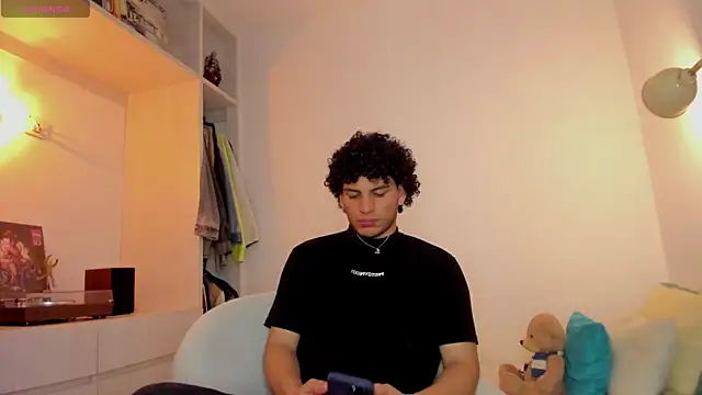 Curlblue online show from November 25, 3:50 am