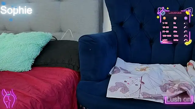 Snapshot of Sophiehuntress chatting on September 30, 2:00 pm Sophiehuntress online show from September 30, 2:00 pm