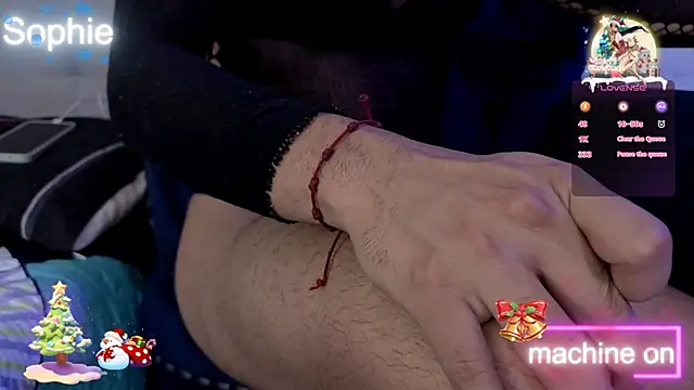 Snapshot of Sophiehuntress chatting on December 3, 7:05 am Sophiehuntress online show from December 3, 7:05 am