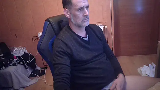 Lia Y PatrickX online show from February 10, 11:15 am