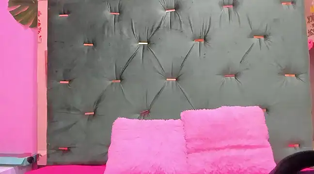 Snapshot of Hellen__4master chatting on January 23, 10:54 am Hellen 4master online show from January 23, 10:54 am