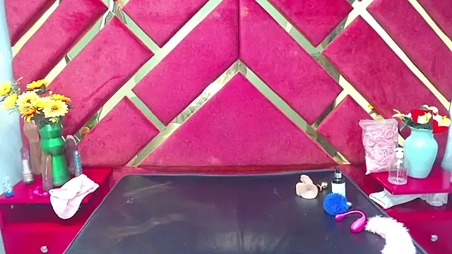 Snapshot of Sweet_Annyy chatting on March 12, 4:13 pm Sweet Annyy online show from March 12, 4:13 pm