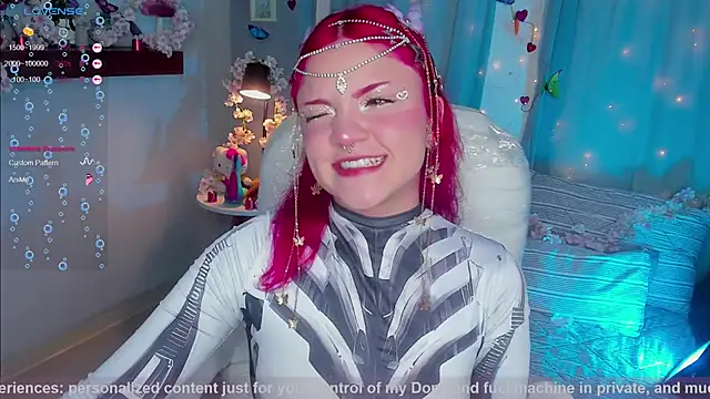 Snapshot of Tiny__Emmy chatting on November 21, 5:50 am Tiny Emmy online show from November 21, 5:50 am