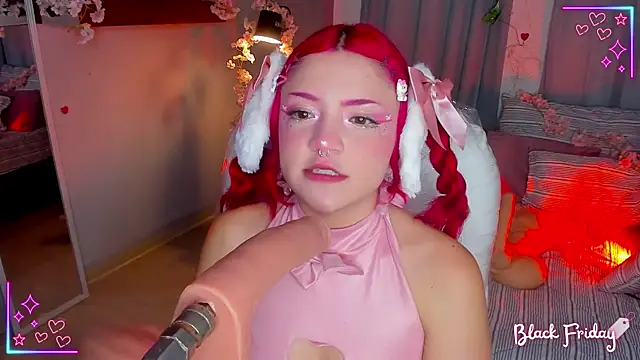 Snapshot of Tiny__Emmy chatting on November 30, 7:12 am Tiny Emmy online show from November 30, 7:12 am