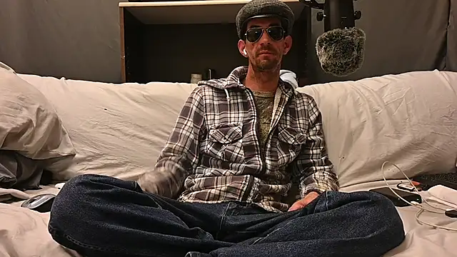 joeiandola online show from October 16, 5:25 pm