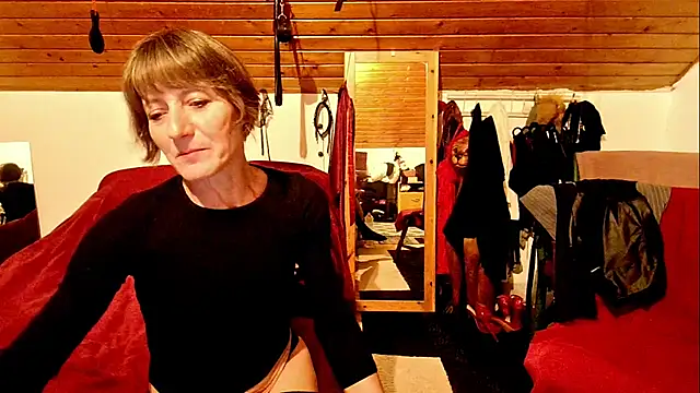 Snapshot of Hot_Colettte chatting on October 17, 9:17 pm Hot Colettte online show from October 17, 9:17 pm