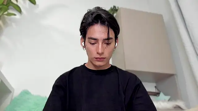 sebas rose online show from January 5, 11:33 pm