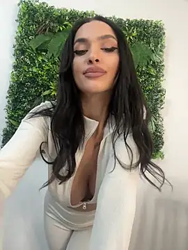 AylinRoss online show from December 31, 12:04 pm