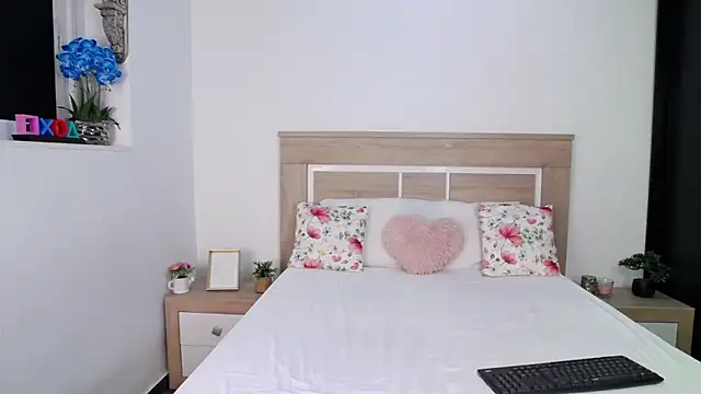 AylinRoss online show from September 20, 8:21 pm