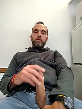 leon3875 online show from March 11, 3:23 pm