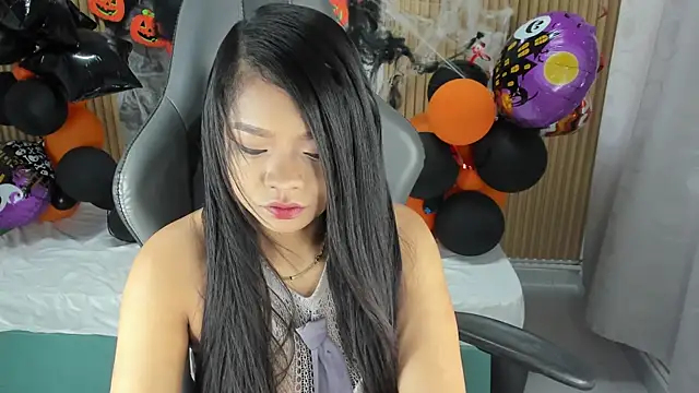 Lili 16 online show from November 7, 11:10 am