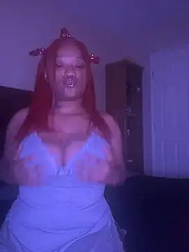 Snapshot of KiDaBrat chatting on February 4, 7:51 am KiDaBrat online show from February 4, 7:51 am