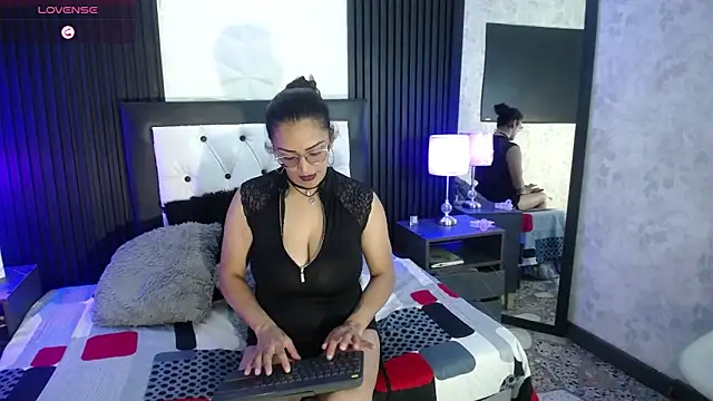 dayana mendoza69 online show from February 5, 12:38 pm