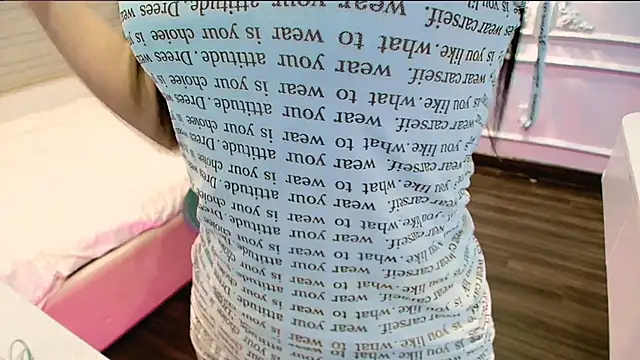 Lee Mi online show from October 6, 12:24 pm