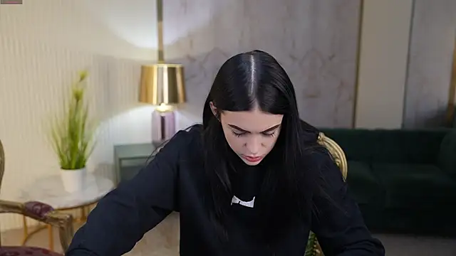 Tina Breeze online show from March 20, 7:47 am