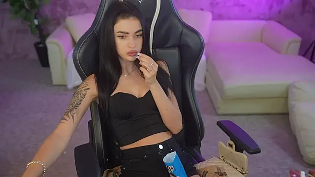 Tina Breeze online show from September 21, 2:29 pm