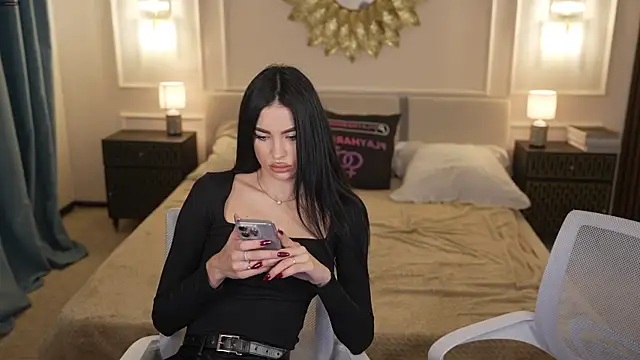 Tina Breeze online show from October 29, 8:05 am