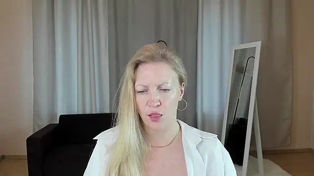 sugamomy online show from September 25, 2:04 am