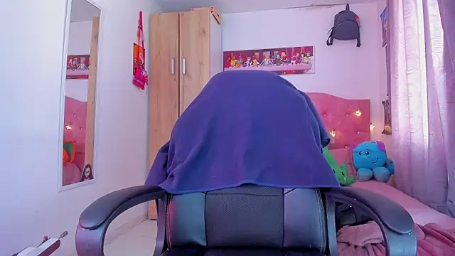 saralolo420 online show from December 27, 7:03 pm