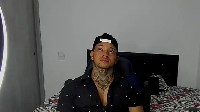 Stiven collins online show from January 31, 7:18 am