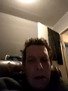 Knuffelstaaf123 online show from December 2, 8:55 pm