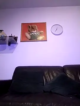 Knuffelstaaf123 online show from January 5, 6:45 pm