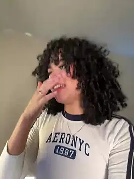 Lianh Benett online show from December 15, 10:37 pm