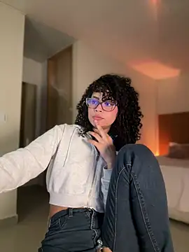 Lianh Benett online show from January 26, 1:41 am