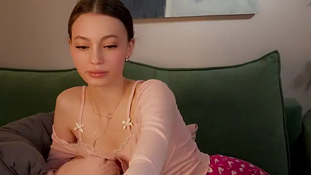 Snapshot of FirstOfFallen chatting on December 15, 3:42 pm FirstOfFallen online show from December 15, 3:42 pm