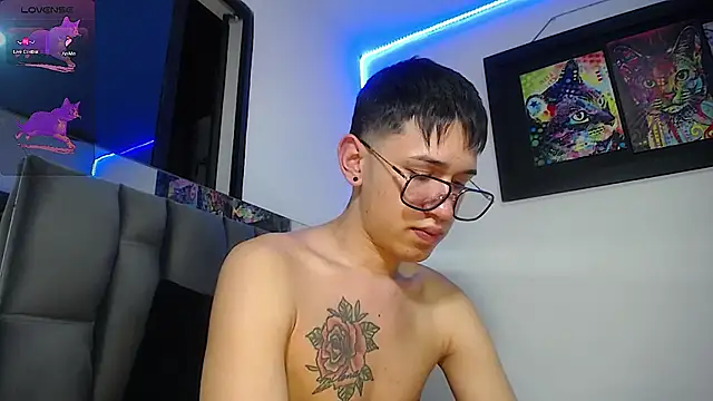 Mr daren  online show from February 12, 1:19 am