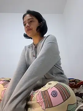 littlemelii online show from November 21, 4:16 pm