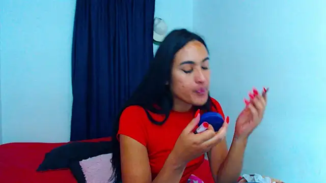 Snapshot of misss_estrella chatting on October 25, 8:00 am misss estrella online show from October 25, 8:00 am