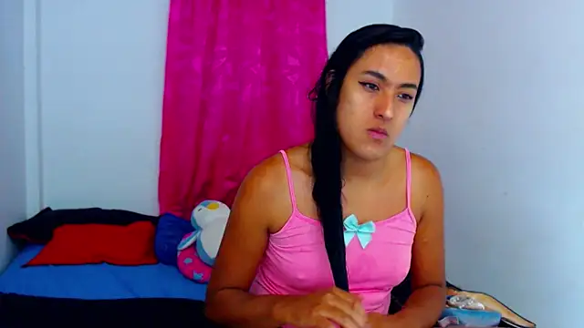 Snapshot of misss_estrella chatting on November 26, 7:37 pm misss estrella online show from November 26, 7:37 pm