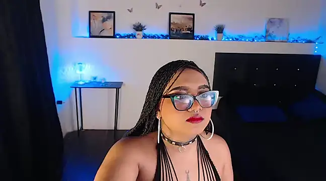 Snapshot of LiaScarlett chatting on February 4, 1:16 pm LiaScarlett online show from February 4, 1:16 pm