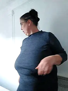 Snapshot of EmmaSquirt chatting on March 19, 3:40 pm EmmaSquirt online show from March 19, 3:40 pm