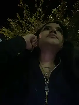 Riana Kean online show from December 22, 5:01 am